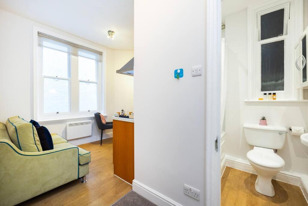 Stylish Studio In Leicester Square Londra Exterior foto